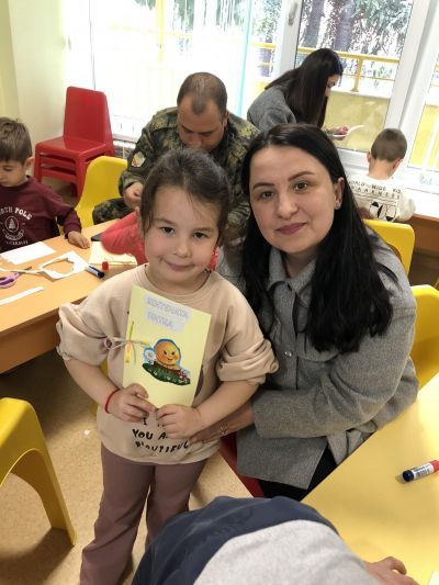 "Книгата е прозорец към света"- творческо ателие във 2 "Б" група  7