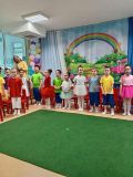 " Как един ден белият цвят бил оцветен" празник в трета "Б' група  - ДГ 20 Весели очички - Хасково