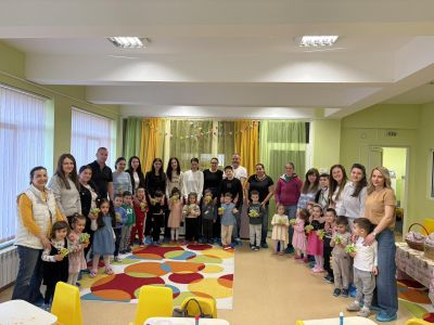 " Моето цвете"- творческо ателие в 1 " Б" група  8