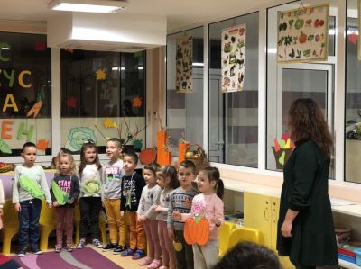 Творческо ателие във втора "А" група. 5